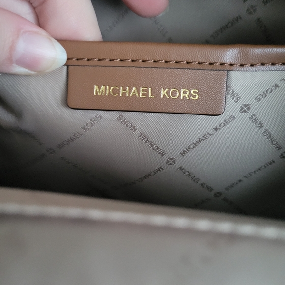 Michael Kors Kenly Medium Signature Backpack - Picture 9 of 11